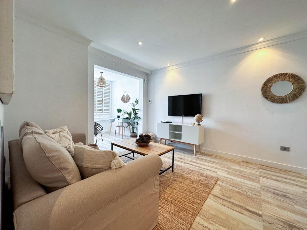 Casa Elsa With Free Parking Apartment Los Abrigos Exterior photo